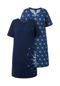 Tmavě modrá bavlněná noční košile s krátkými rukávy; na jedné straně je hvězda a půlměsíc, na druhé straně kruhový vzor.