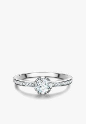 Rafaela Donata, Anillo - metal
