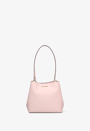 Sac à main en cuir rose à finition lisse, doté d'une bandoulière unique et d'un logo doré sur le devant.