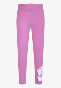 Rózsaszín leggings, rugalmas anyagból készültek, sima textúrával, magas derékkal, és egy nagy fehér Nike logóval a bal alsó lábon.