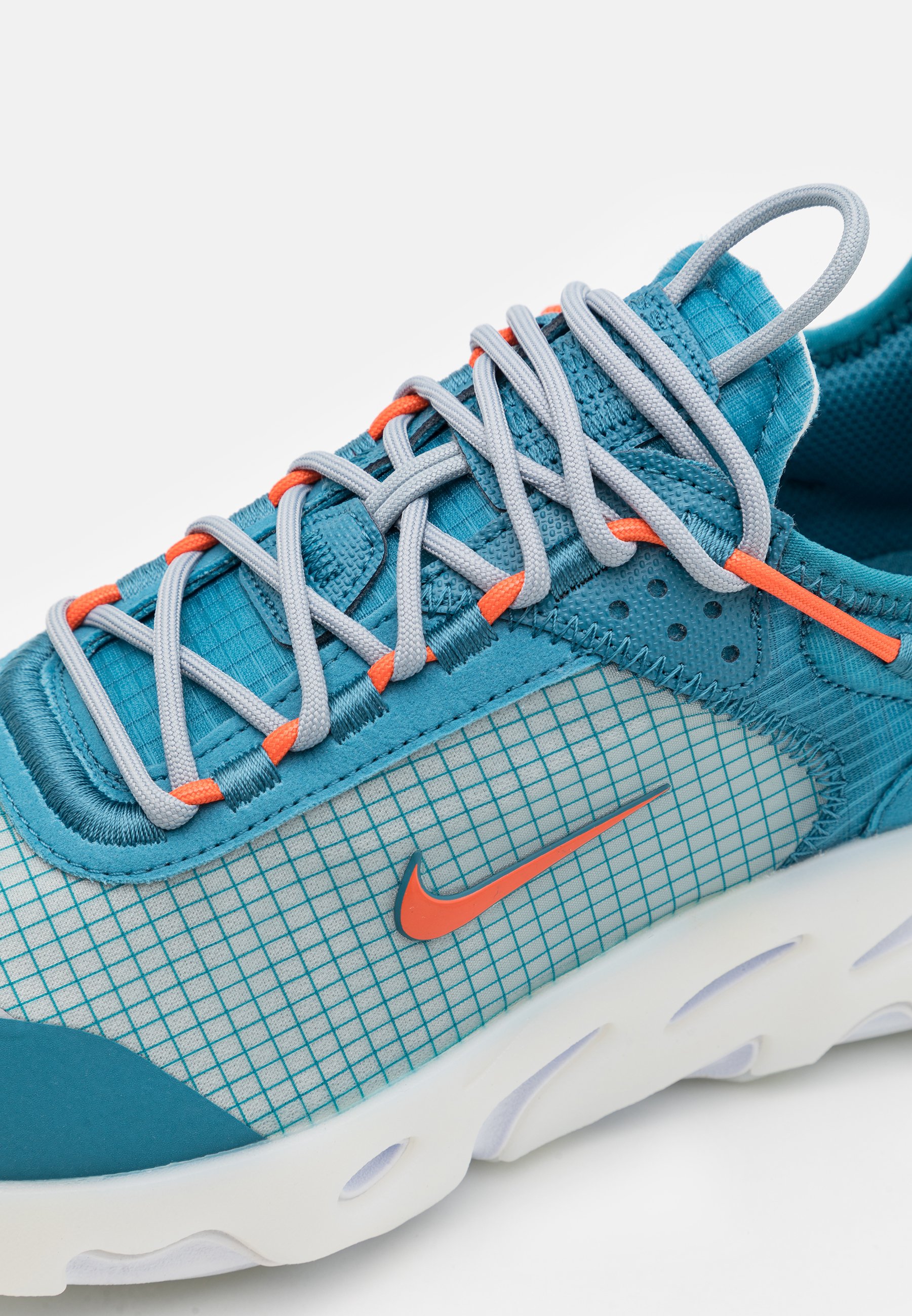 Nike Sportswear REACT LIVE - Trainers 