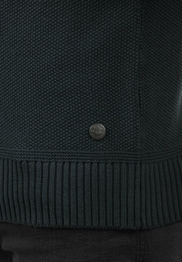 BHTHOMPSON - Jumper3