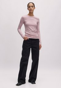 EDITED INOA - Longsleeve - rosa