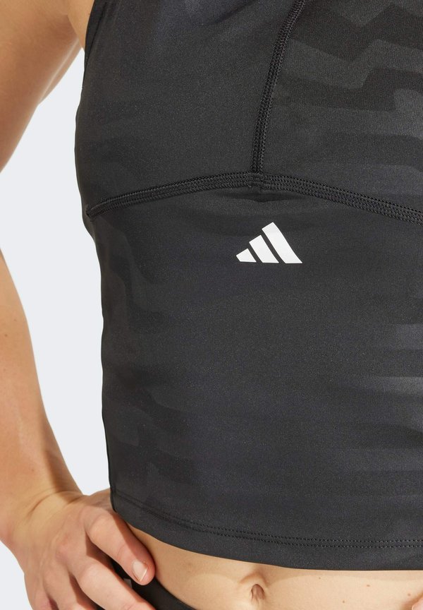 TECHFIT PRINTED CROP TANK - Top2