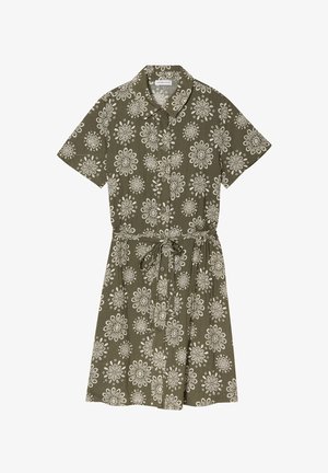 Korte mouw jurk van olijfgroene stof met witte bloemenpatronen, een knoopsluiting aan de voorkant, een getailleerde taille met een strik en een kraag.