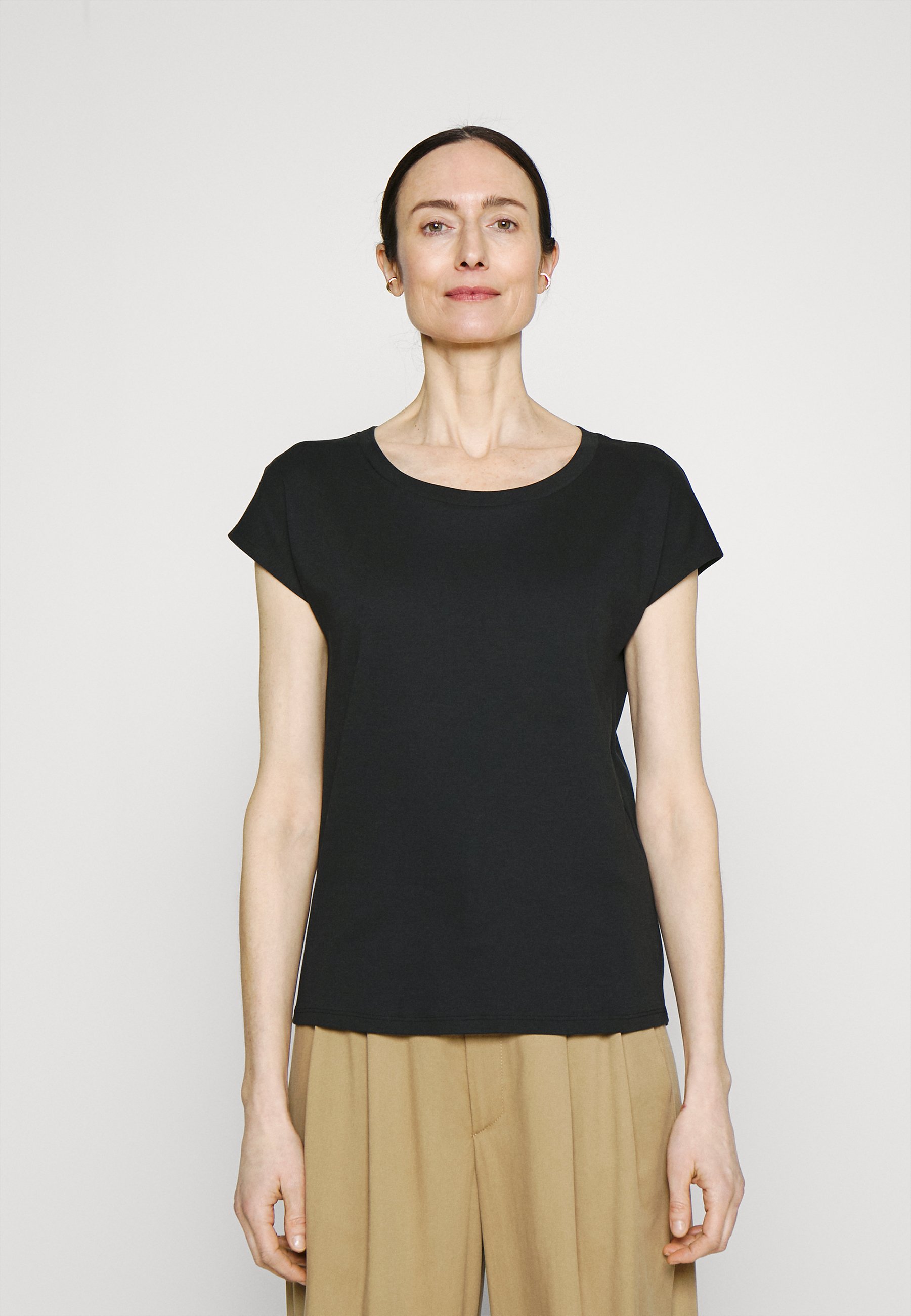 Pelote De Laine Alma Maldive Nero 1,5 Kg - Fil à Tricoter Italien En Cône, 100% Laine