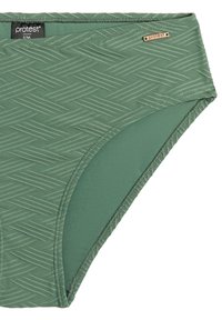 Costume da bagno inferiore verde con motivo a zigzag testurizzato, dotato di una vita cucita e un piccolo logo metallico decorativo.