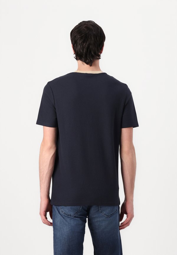 CONTRAST COLLAR - Basic T-shirt3
