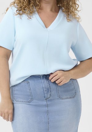 Basic T-shirt - light blue
