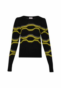 Pull en maille noir à manches longues, avec des rayures horizontales ondulées jaunes et grises sur la poitrine et les bras.