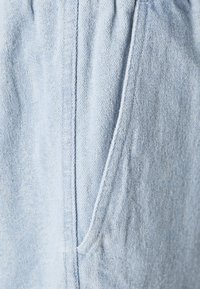Samsøe Samsøe SAJABARI - Shorts vaqueros - destructed denim