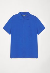 Polo à manches courtes en coton bleu vif, avec un col classique, une patte de boutonnage à trois boutons et un logo discret sur la poitrine gauche.