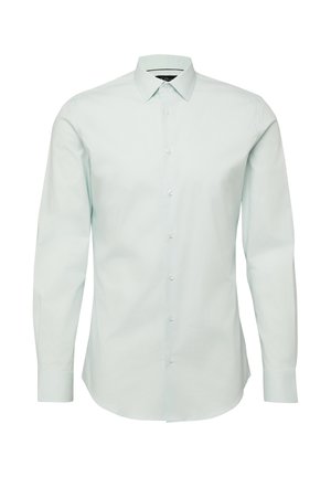 Hellblaues Herrenhemd mit langem Arm, Knopfleiste und klassischem Kragen, auf weißem Hintergrund dargestellt.