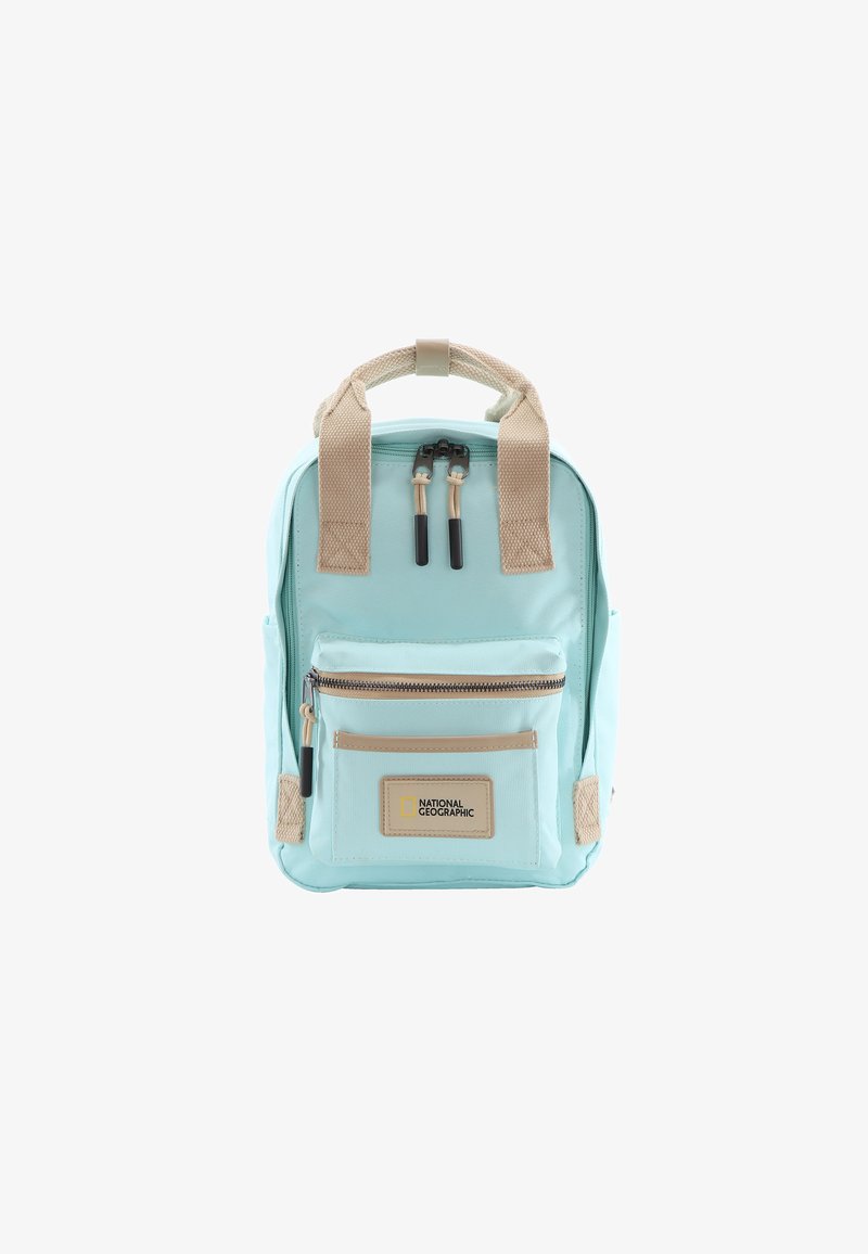 Zaino verde menta con spalline e dettagli beige, dotato di una tasca frontale con zip, tessuto testurizzato e dettaglio del logo.