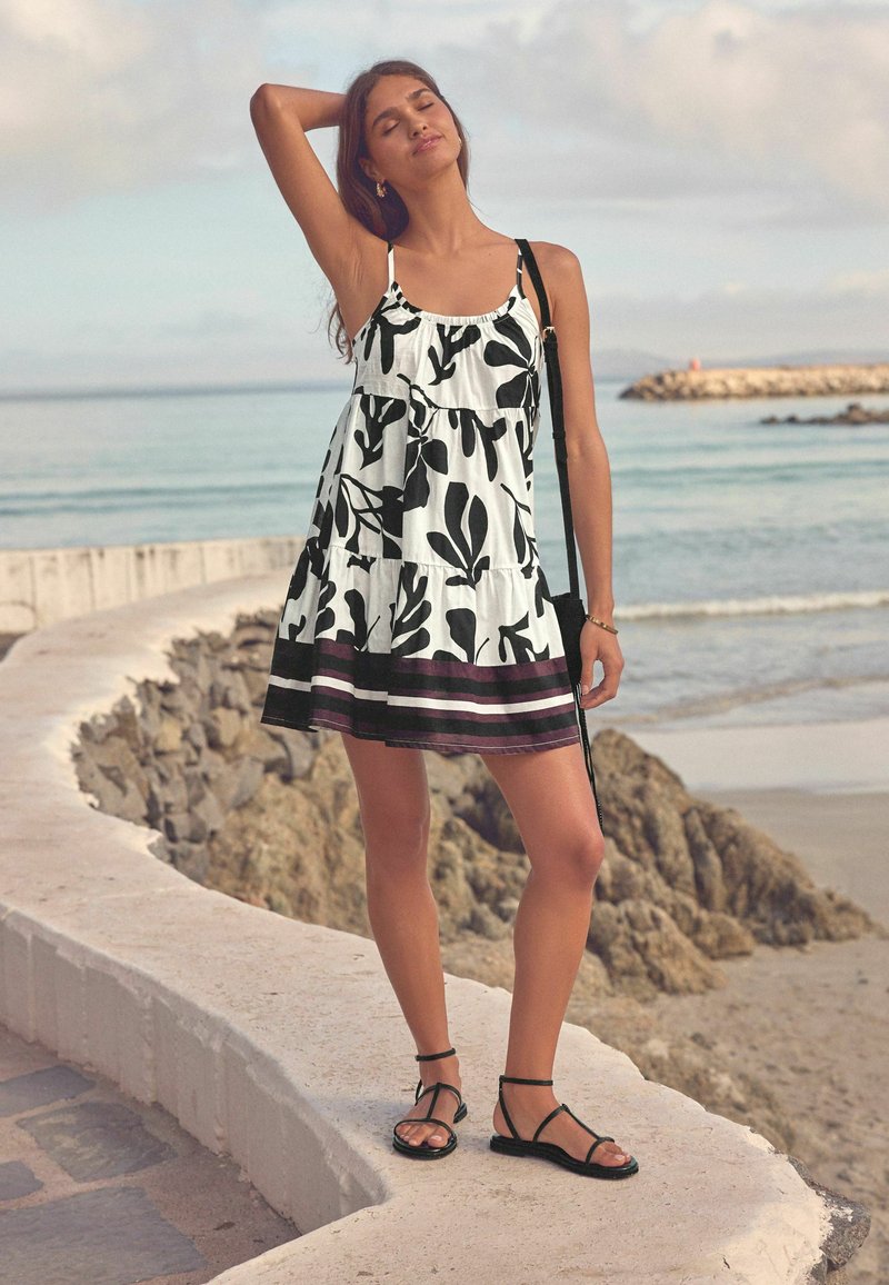 Next MINI TIERED TALL - Freizeitkleid - white black floral