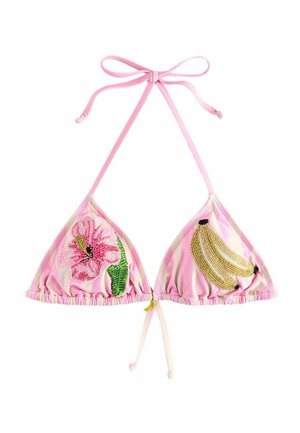 Top de bikini cu dungi roz, cu prindere după gât, cu floare roz din mărgele pe cupla stângă și ciorchine de banane din mărgele pe cupla dreaptă.