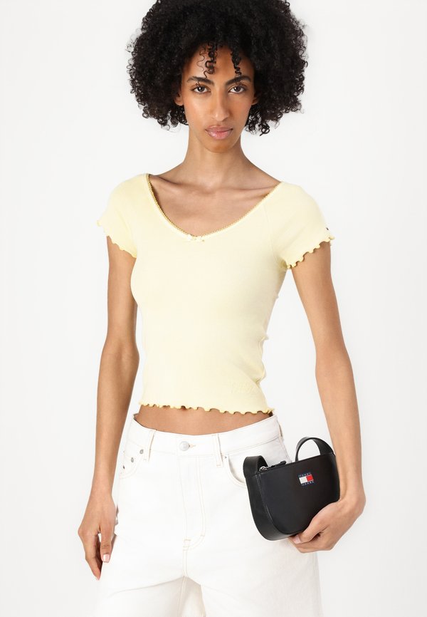 SLIM V NECK - Basic T-shirt - custard cream2
