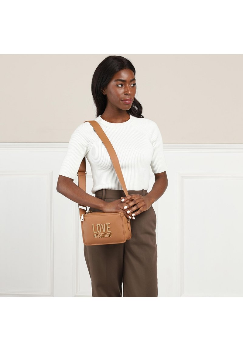 Love Moschino Across body bag braun/brown Zalando.co.uk