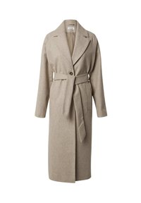 Beige wollen trenchcoat van een wolmix met een opstaande kraag, enkele knoopsluiting, riem en zijzakken; knielengte, gladde textuur.
