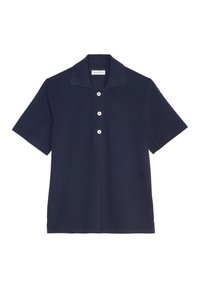 Marineblaue kurzärmlige Polohemd aus strukturiertem Material; verfügt über einen spitzen Kragen und drei weiße Knöpfe am Ausschnitt mit einem Logodetail.