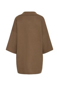 Rudas, per didelį išmatavimą, megztinis su apykakle ir trumpomis, plačiomis rankovėmis. Lygus tekstūros paviršius, be matomų raštų ar akcentų.