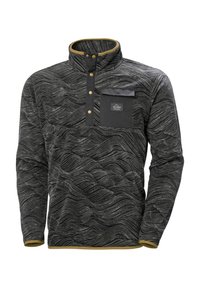 Pullover in fleece nero con un motivo grigio ondulato. Presenta un colletto alto, quattro bottoni a pressione e una tasca sul petto con una patta nera.