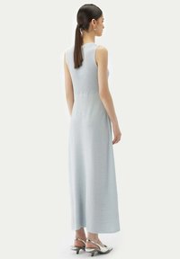 GOBI Cashmere LEICHTES - Maxiklänning - light blue