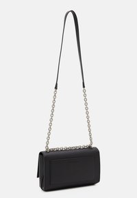 Calvin Klein Jeans SCULPTED FLAP - Torba preko tijela - fashion black