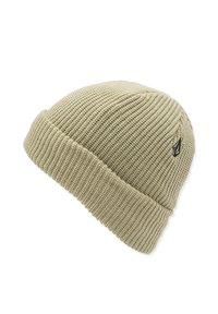 Strikket beanie i lys olivengrøn med et struktureret mønster og en foldet kant. Har et lille sort logo på siden.