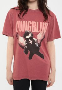 Paradiso Clothing YUNGBLUD WINGS LOGO SNOW WASH - Print T-shirt - red