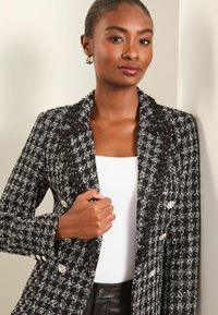 Lipsy REGULAR FIT - Blézer - black