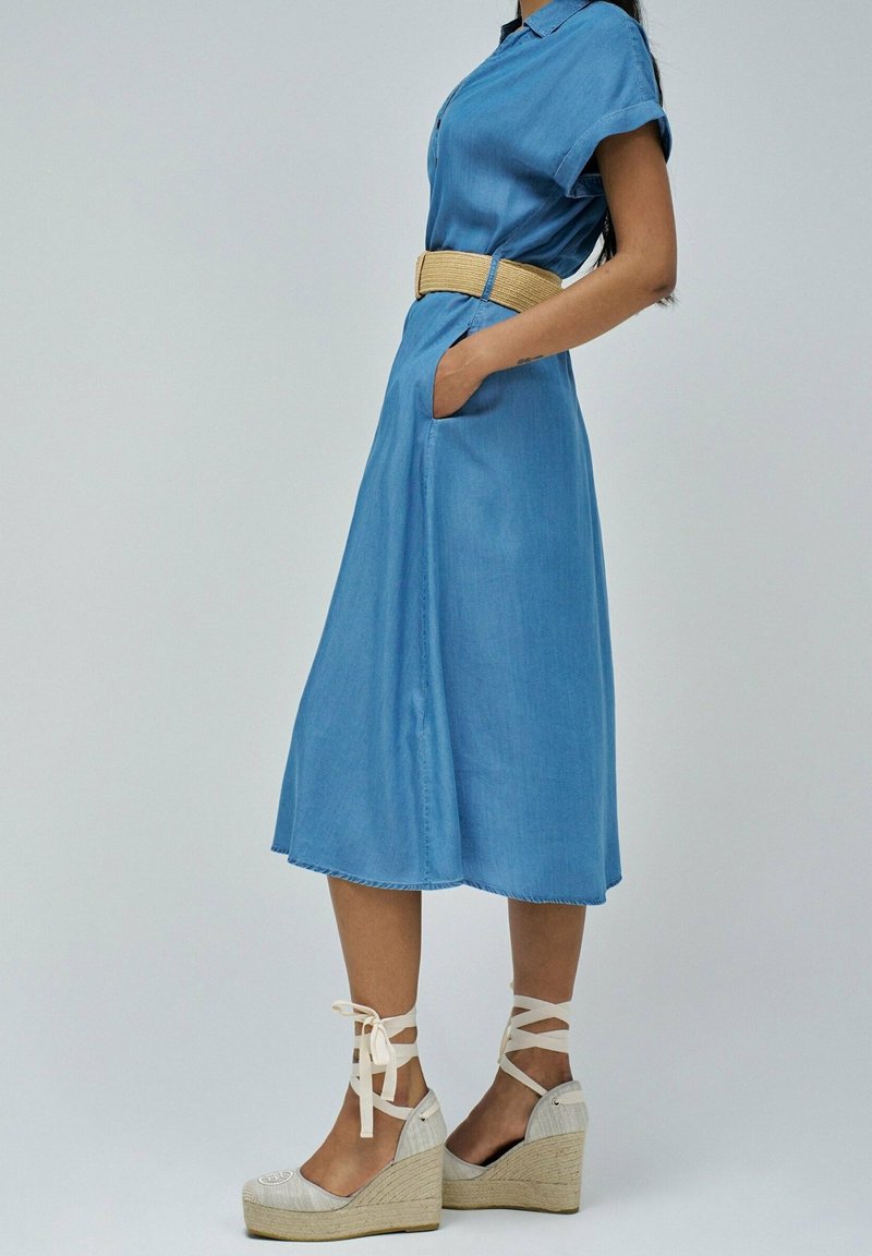 denim dress and wedges Jeans Salsa Jeans Dress Blue (Pre-owned) size:34D long maxi dress Imogene Chiffon Maxi Dress Bag Medium Blue