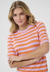 Kaffe LIZZA STRIPED - Tričko s potlačou - lupine   orange stripe