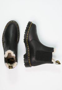Dr. Martens Kotníkové boty - black