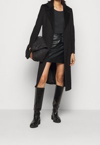 Patrizia Pepe Denní šaty - black