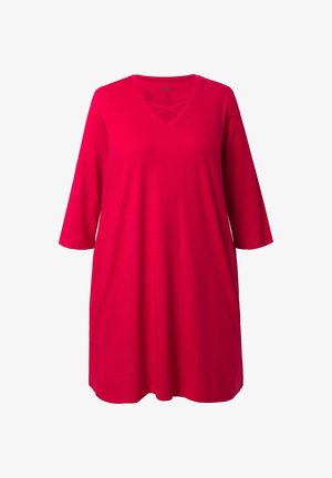 Abito tunica in cotone rosso con maniche a tre quarti, scollo a V e vestibilità morbida. Tessuto liscio, colore uniforme, senza motivi visibili.