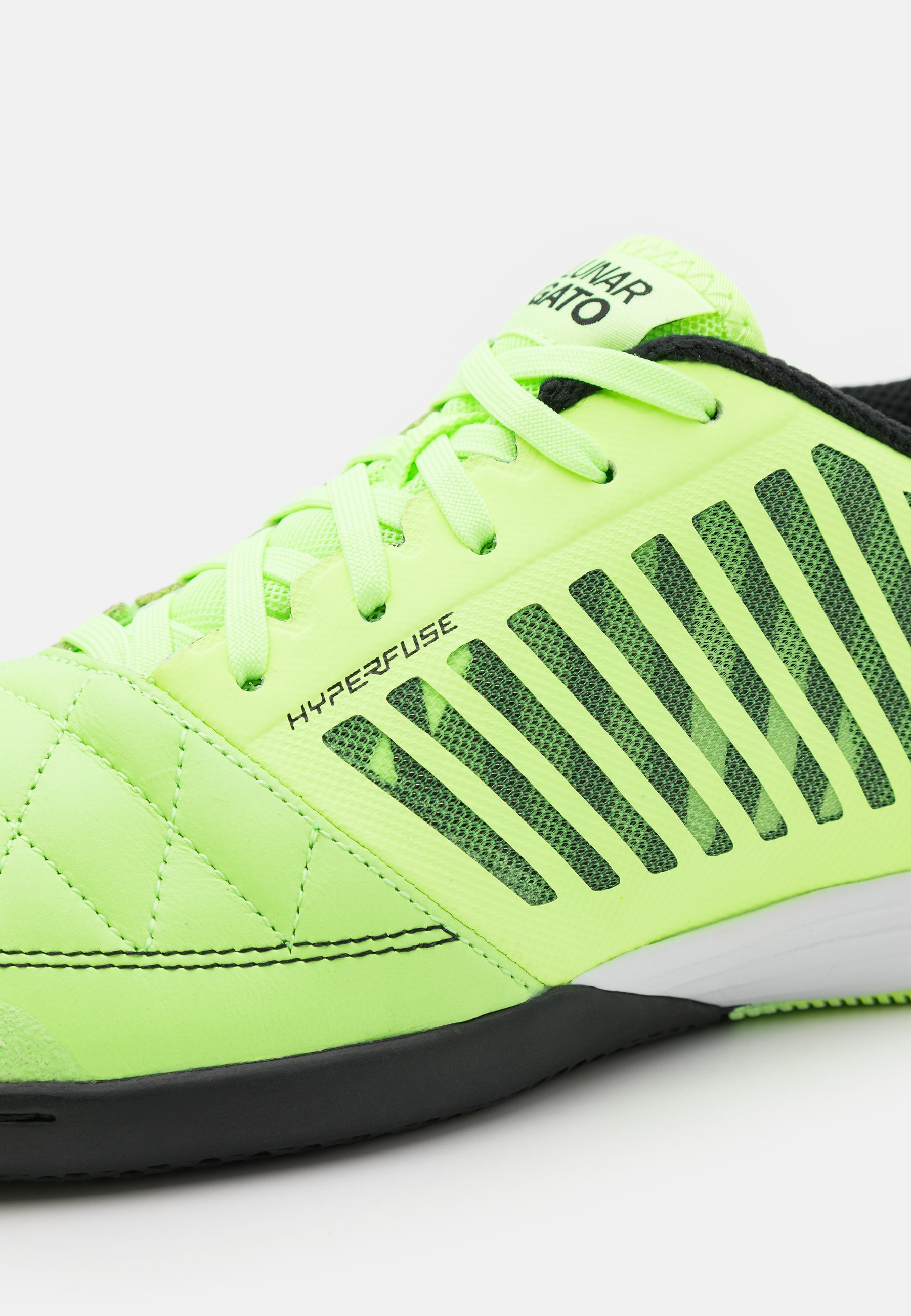 Nike Performance LUNARGATO II - Botas de fútbol sin tacos - ghost  green/black/white/verde oliva - Zalando.es