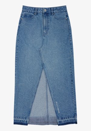Jasnoniebieska spódnica midi z denimu z rozcięciem z przodu. Ma pas, pięć kieszeni oraz detale szycia wzdłuż dołu.