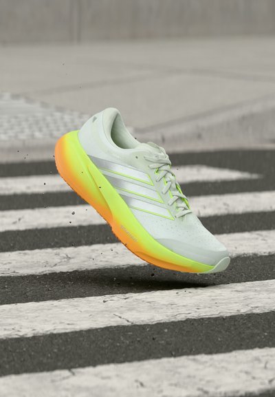 adidas Performance SUPERNOVA RISE 3 M