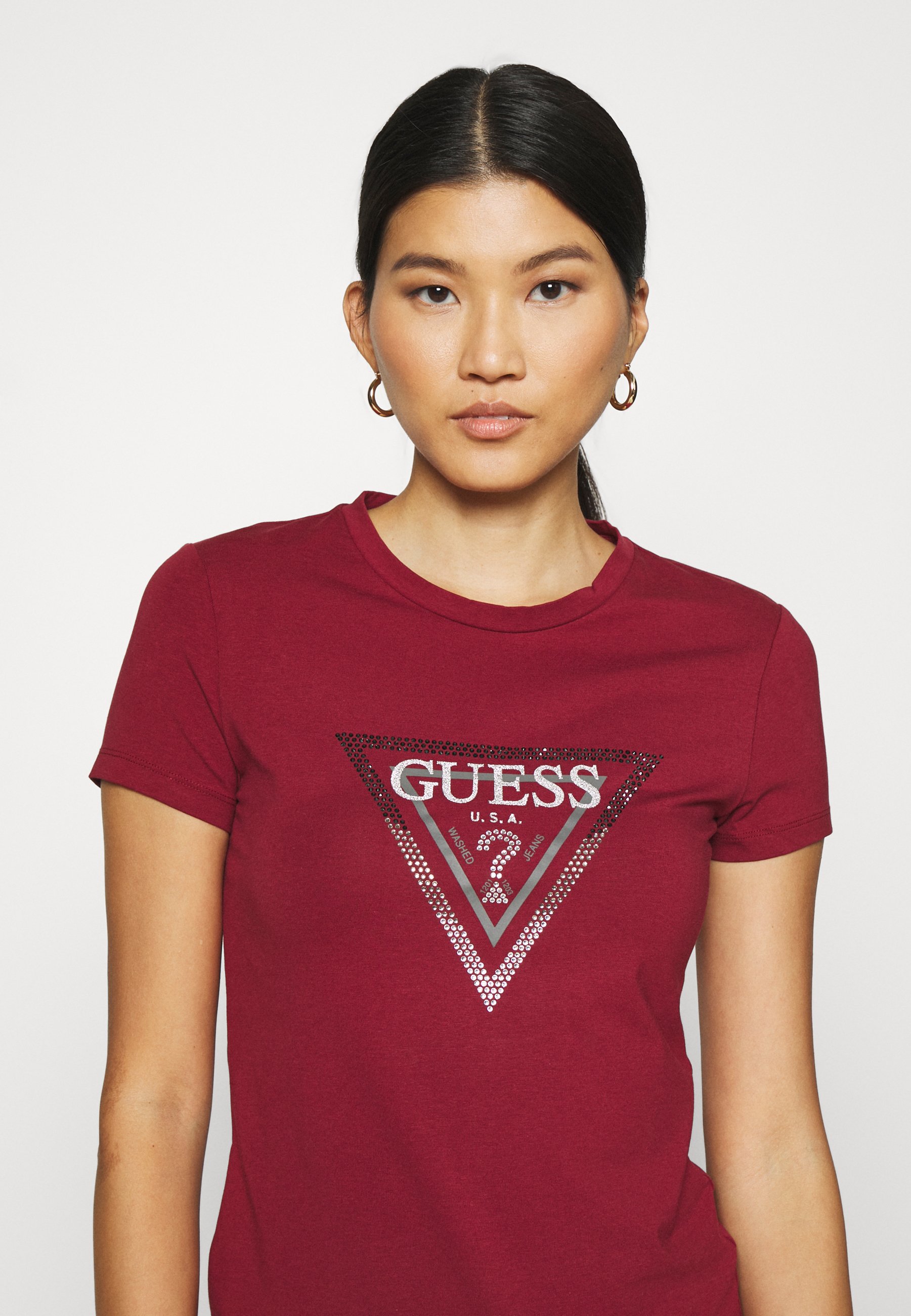 red guess tee
