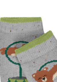 Graue Socken mit einem grünen Rippbund, die ein verspieltes Tiermuster und eine gesprenkelte Textur aufweisen.