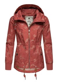 Giacca impermeabile rossa con un motivo a foglie e punti. Presenta una chiusura con zip, cappuccio regolabile e polsini elasticizzati.