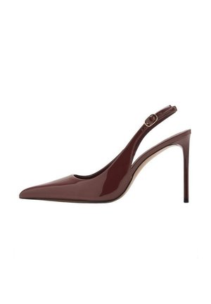 Dunkelbraune Lackleder Slingback-Pumps mit spitzem Zehenbereich, verstellbarem Schnallenriemen und schlankem Stiletto-Absatz.