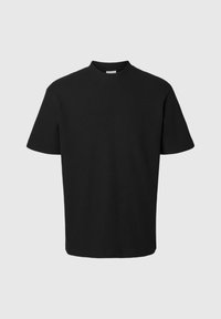 Svart ribbad T-shirt med hög hals och korta ärmar. Tillverkad av textilmaterial, med lös passform och minimal design.