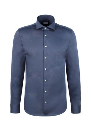 Herre-langærmet skjorte i marineblå med knapper foran og klassisk krave mod hvid baggrund.