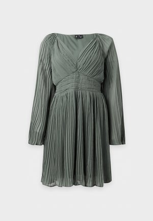 Vero Moda, VMDORA SHORT PLISSE DRESS - Robe de soirée - laurel wreath