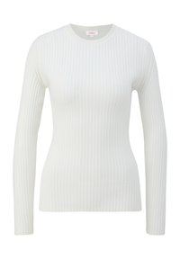 Sweater blanc à manches longues côtelé avec un col rond. Le tissu a une texture lisse, avec des rayures verticales et une silhouette ajustée.