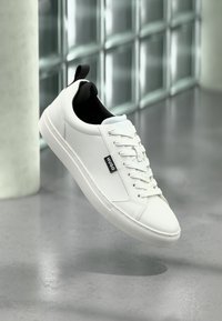 Non sélectionné, open white