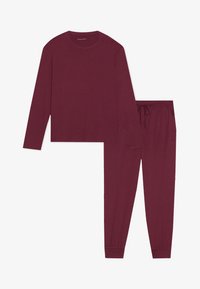 Unselected, bordeaux