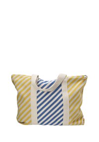 Bolso tote a rayas con franjas diagonales amarillas y azules, fabricado con tela resistente, con asas de color crema y cierre de cremallera.